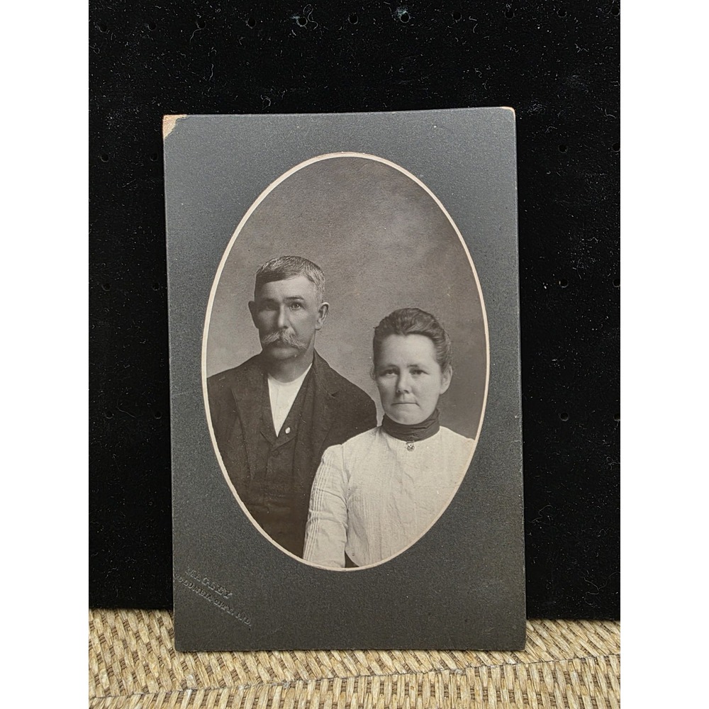 Antique Cabinet‎ Card Photo Couple c1890s Mackley Studio Columbia City Indiana